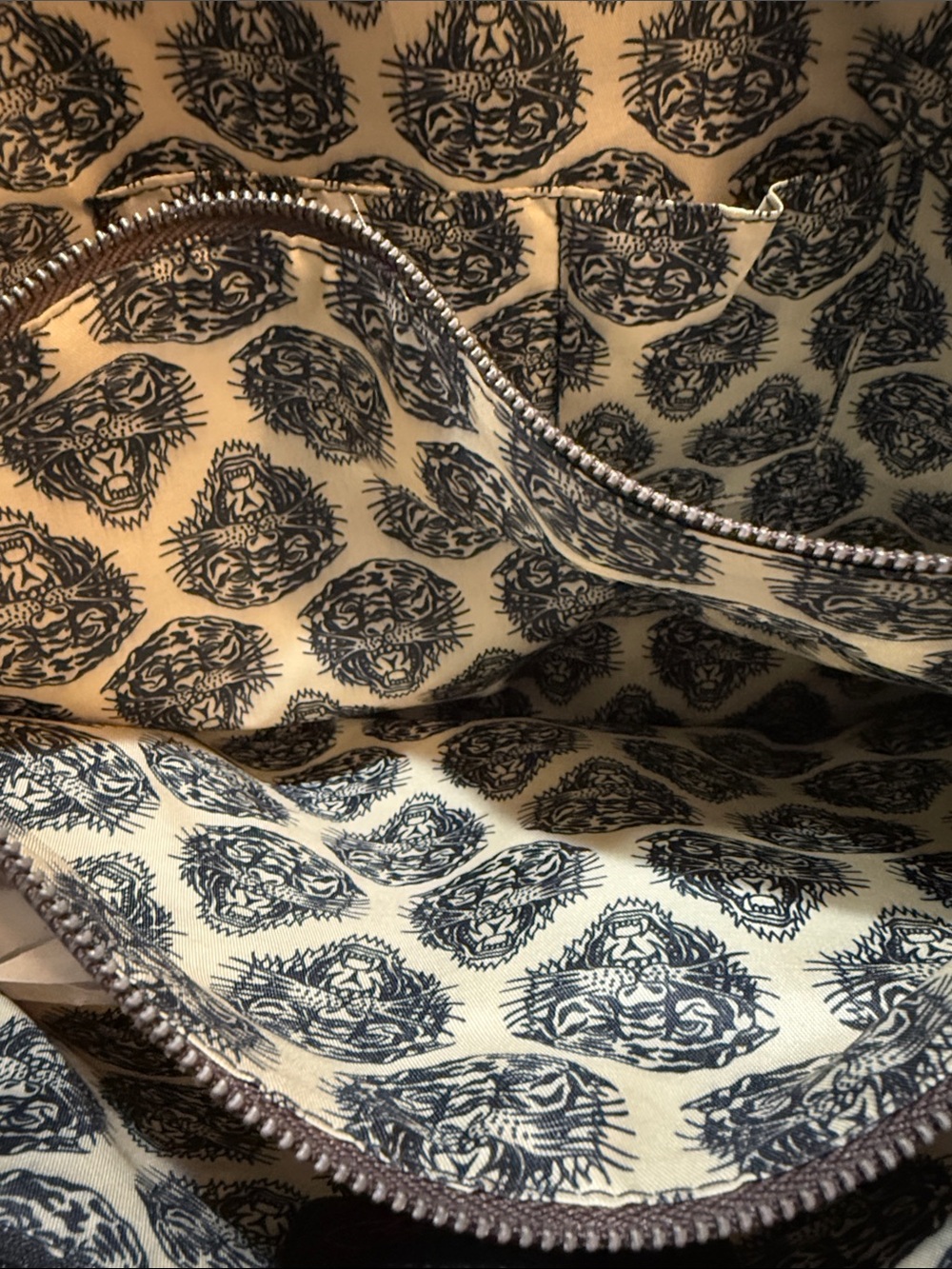 Ed Hardy NWT Brown Tote Bag with Patterned Lining 14”L x 12”H x 4.5”D - Picture 9 of 14